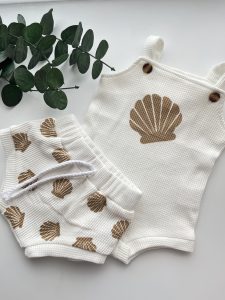 Conjunto veraniego de conchitas
